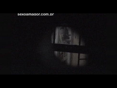 ❤️ Blondie ezkutuan grabatzen du auzoko voyeur batek adreilu hutsen atzean ezkutatuta ❤️ Errusiar porno %eu.mailkassa.ruan