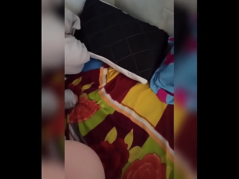 ❤️ Nire gelakidea etxean bakarrik geratzen da, bere senarra oporretara joaten delako eta nik izorratzeko eta ipurdia esnez betetzeko aprobetxatzen dut ❤️ Errusiar porno %eu.mailkassa.ruan