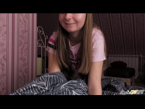 ❤️ Blondie-k bere BFF-ren sakon zurrupatzen du eta esperma jasotzen du ahoan ❤️ Errusiar porno %eu.mailkassa.ruan