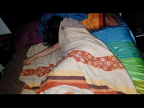❤️ Semeordea bere amaorde gazteari errieta egiten dio lo egiten duen bitartean. ❤️ Errusiar porno %eu.mailkassa.ruan