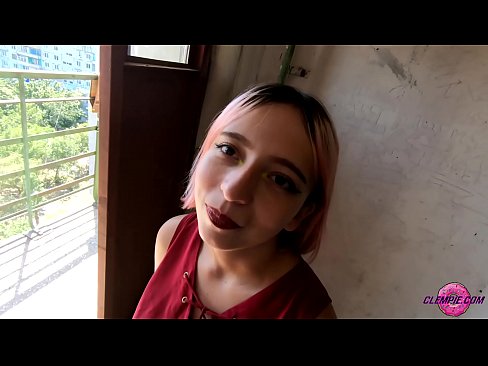 ❤️ Ikasle sentsuak arrotz bat zurrupatzen du kanpoaldean - Cum On His Face ❤️ Errusiar porno %eu.mailkassa.ruan