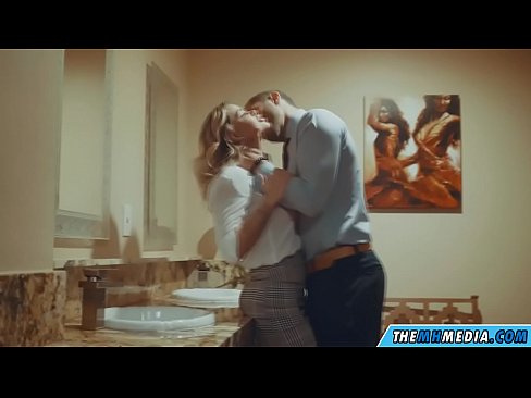 ❤️ Ilehoria busti batek komun publiko batean seduzitzen zaituenean ❤️ Errusiar porno %eu.mailkassa.ruan